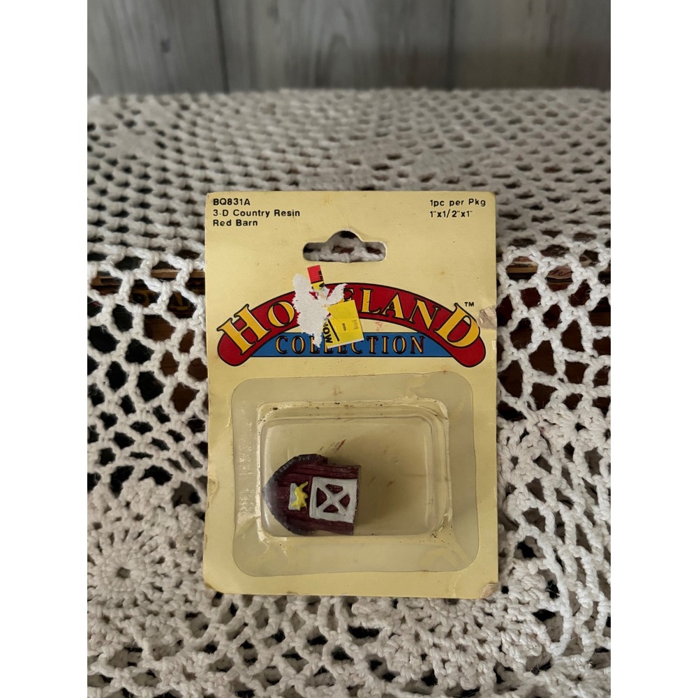 Homeland Collection 3-D Country Resin Red Barn Miniature BQ831A Wangs Intl